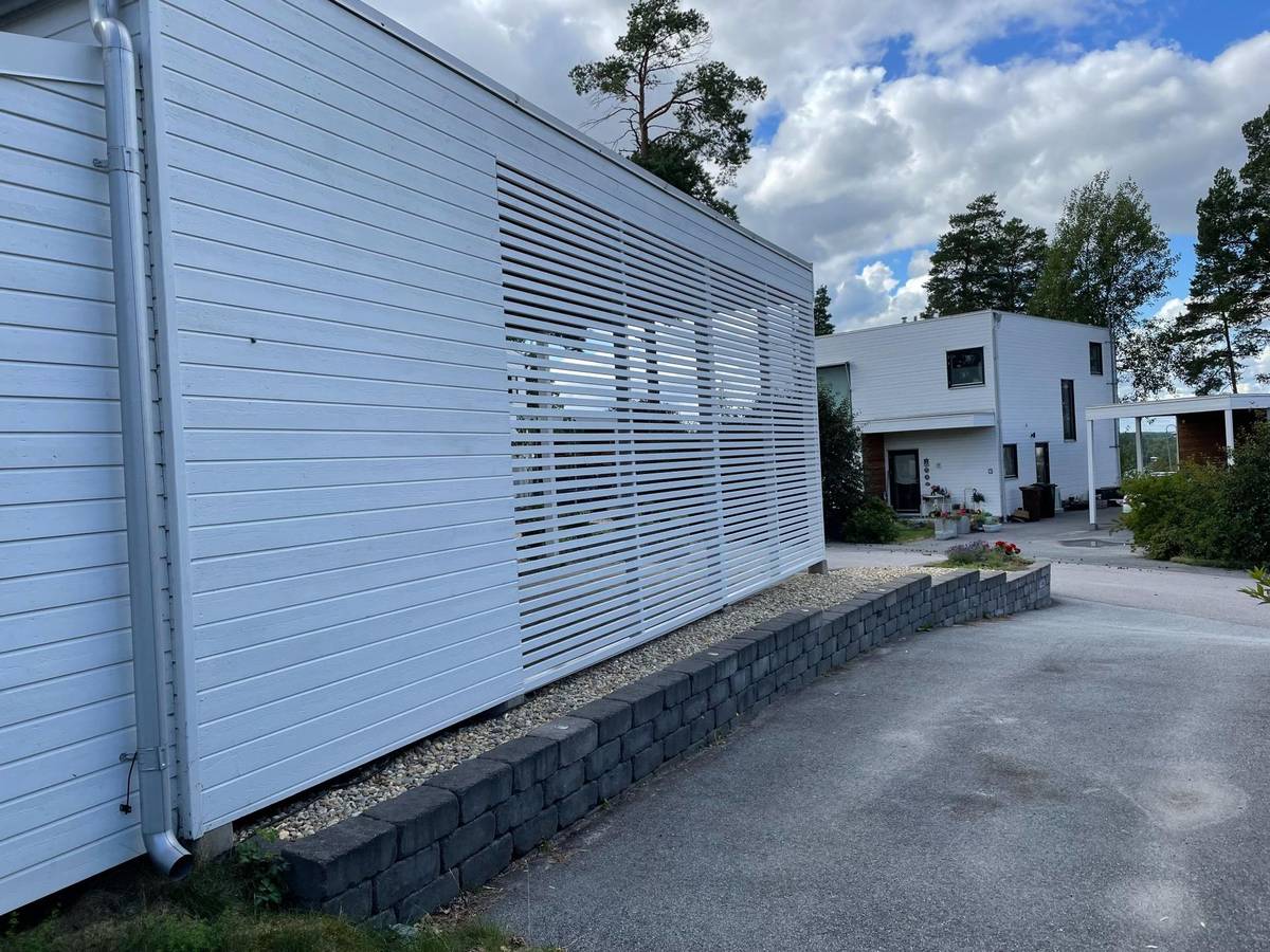 Efter helrenovering – renoverad trappa och altan