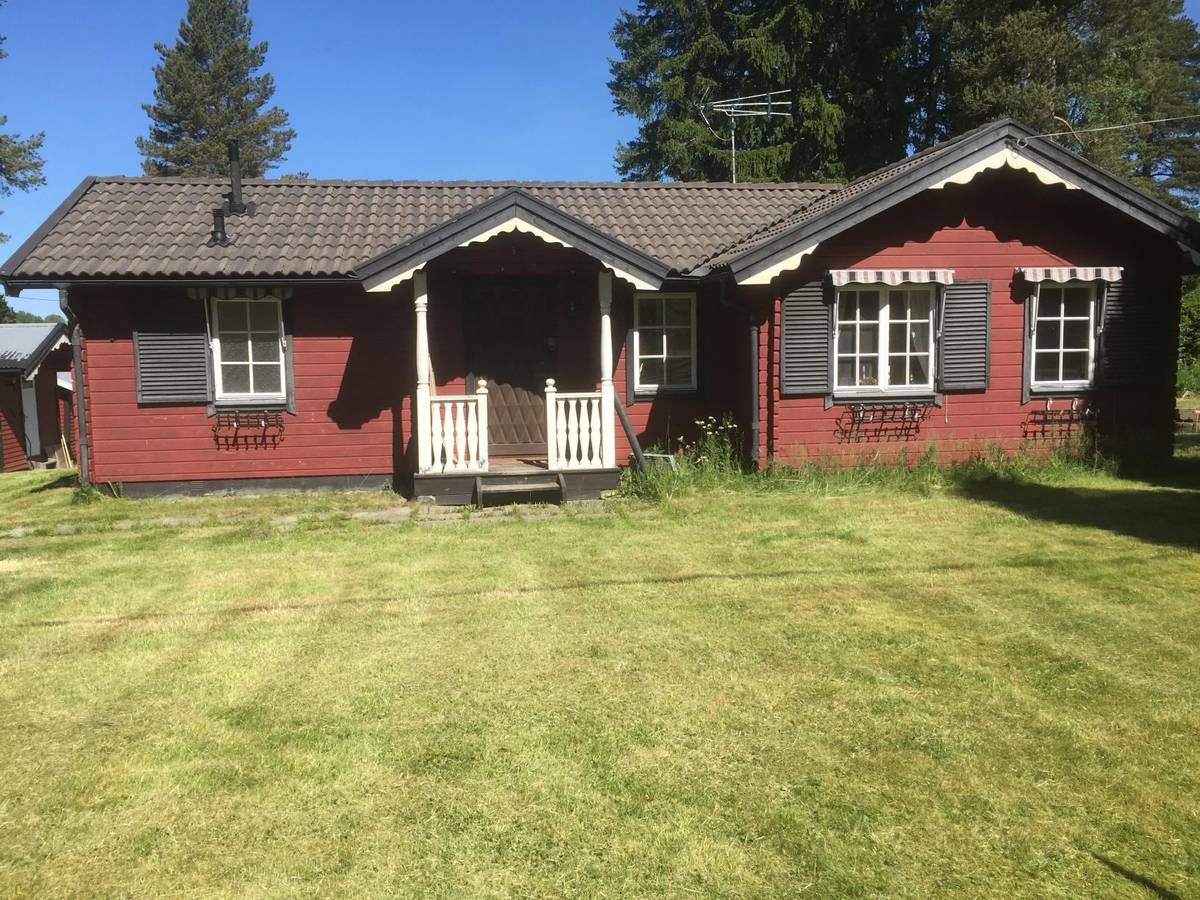 Före fasadrenovering – ursprungligt skick av fasaden